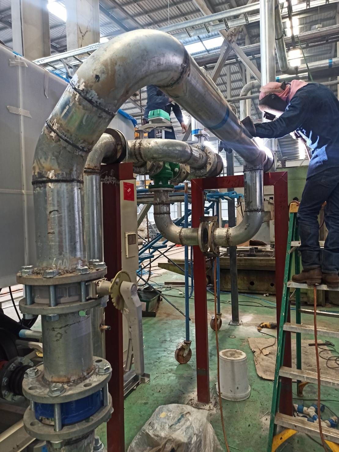 Insulated process piping with valves