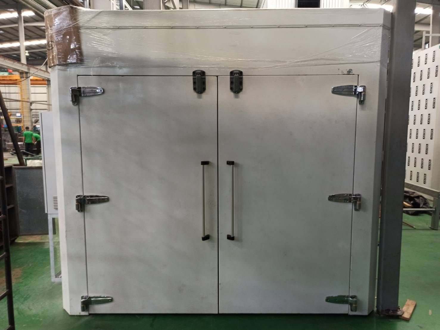 Steel curing oven with double doors